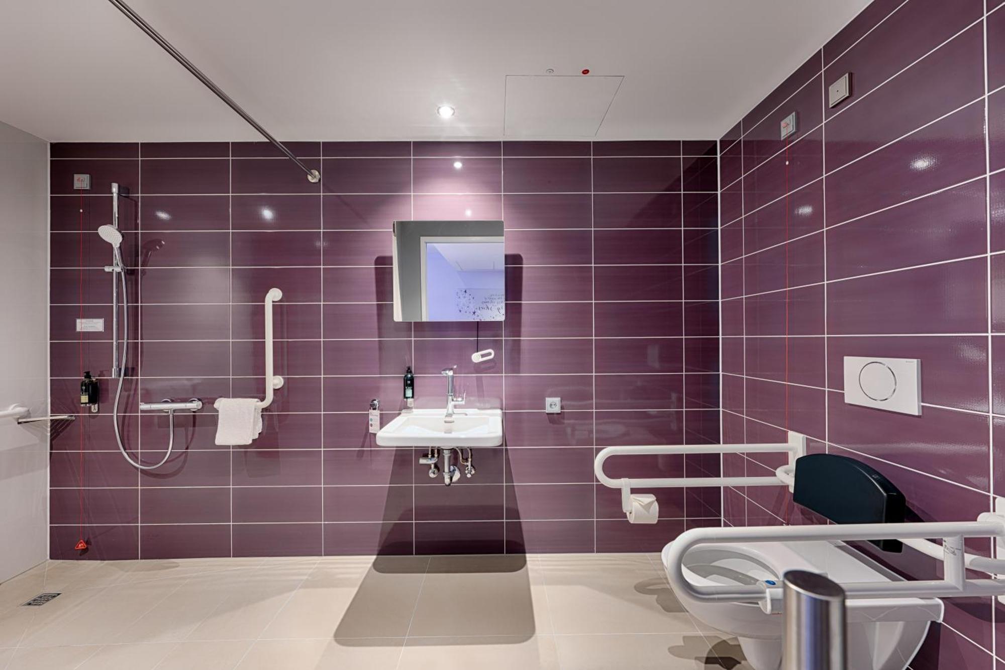 Premier Inn Duesseldorf City Friedrichstadt Exteriör bild